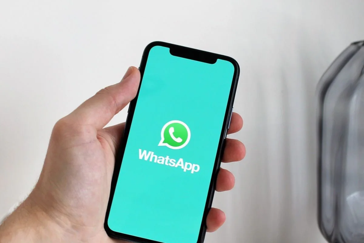 WhatsApp Now Has A Low-Light Mode For Your Video Calls: How It Works